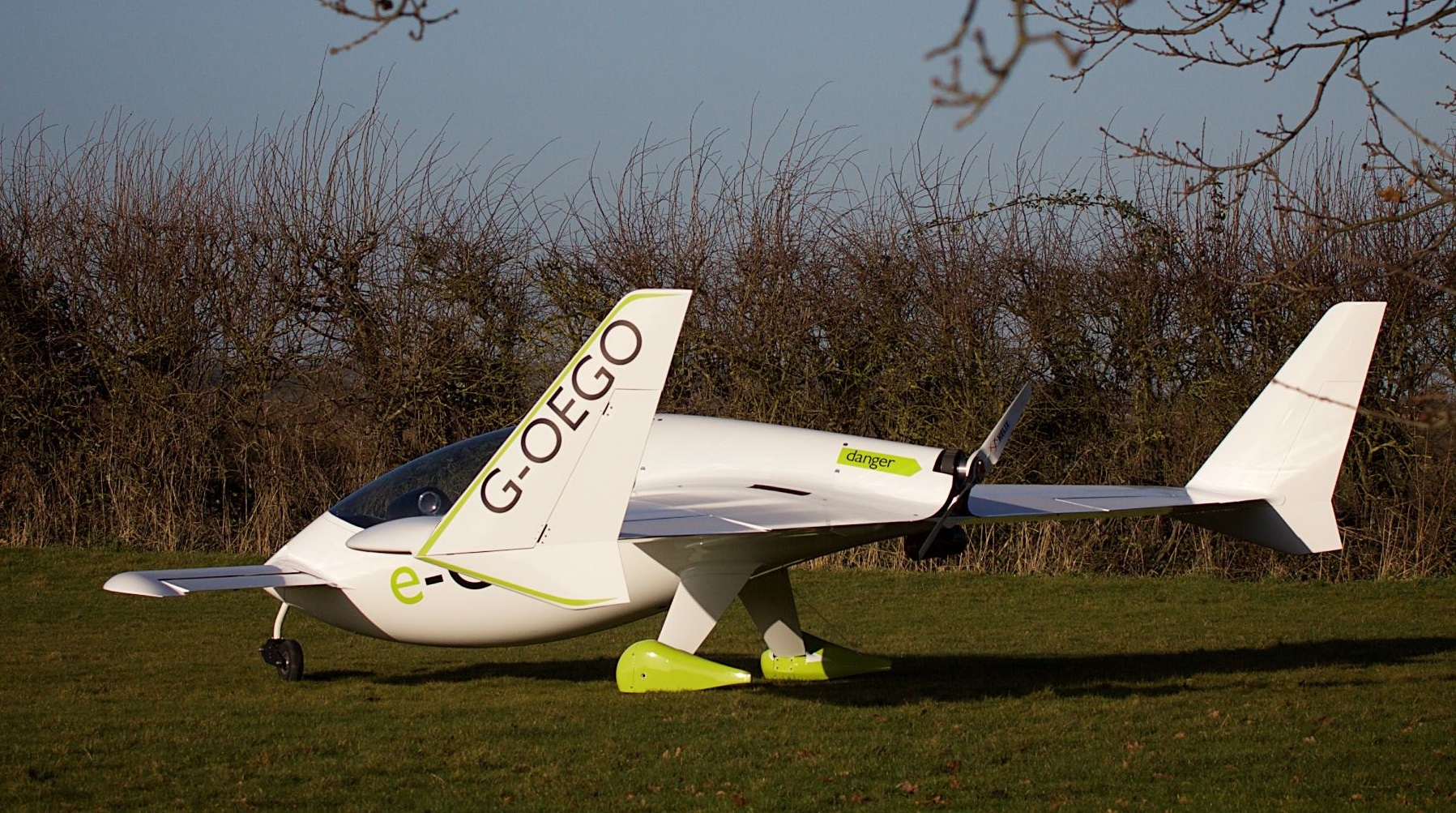 G-OEGO in flight (3)